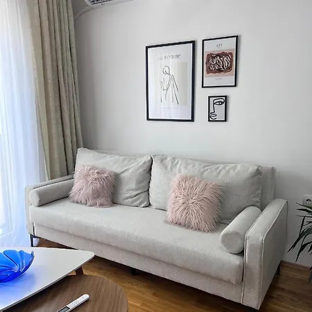 דירה Brand New Modern In סקופיה