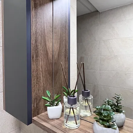 Brand New Modern In Appartement *