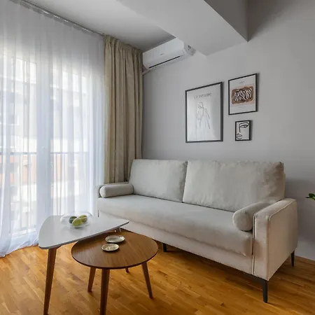 Kiara Free Parking *