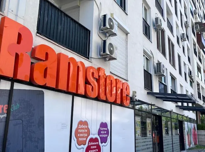 Kiara Free Parking *