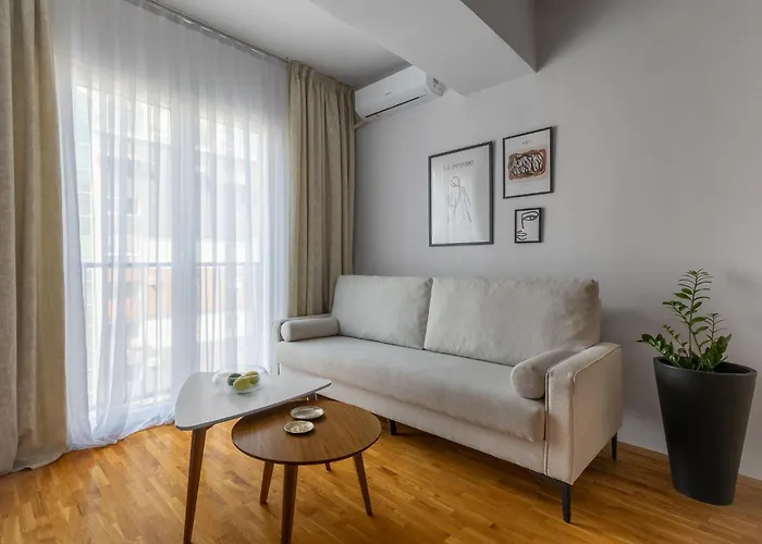 Kiara Free Parking *